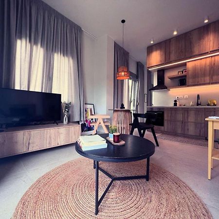 Luxurious Wooden Detail Flat In City Center คัลกิดา ภายนอก รูปภาพ