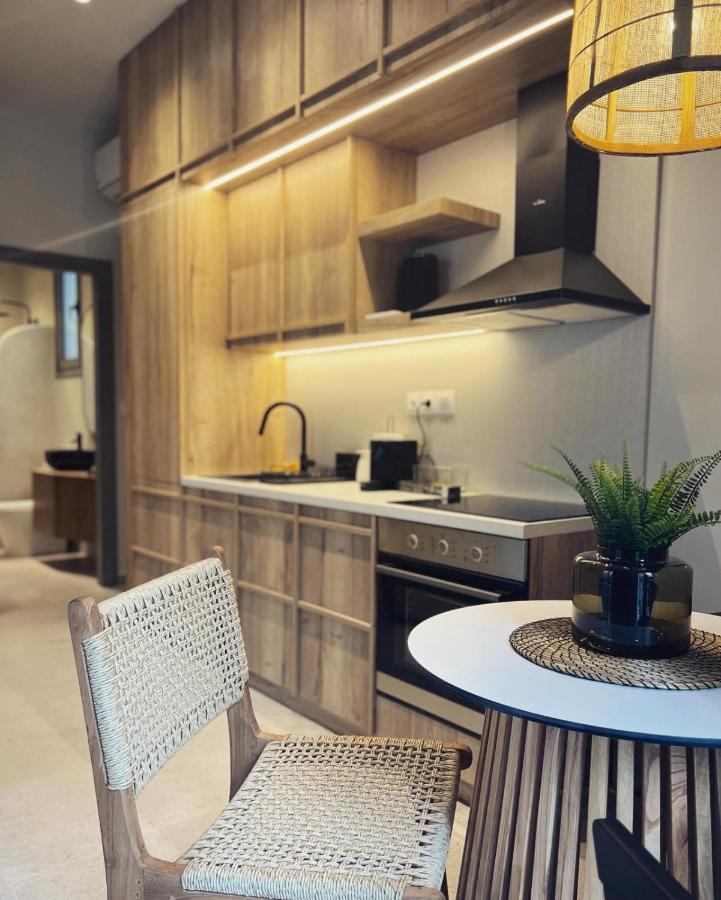 Luxurious Wooden Detail Flat In City Center คัลกิดา ภายนอก รูปภาพ