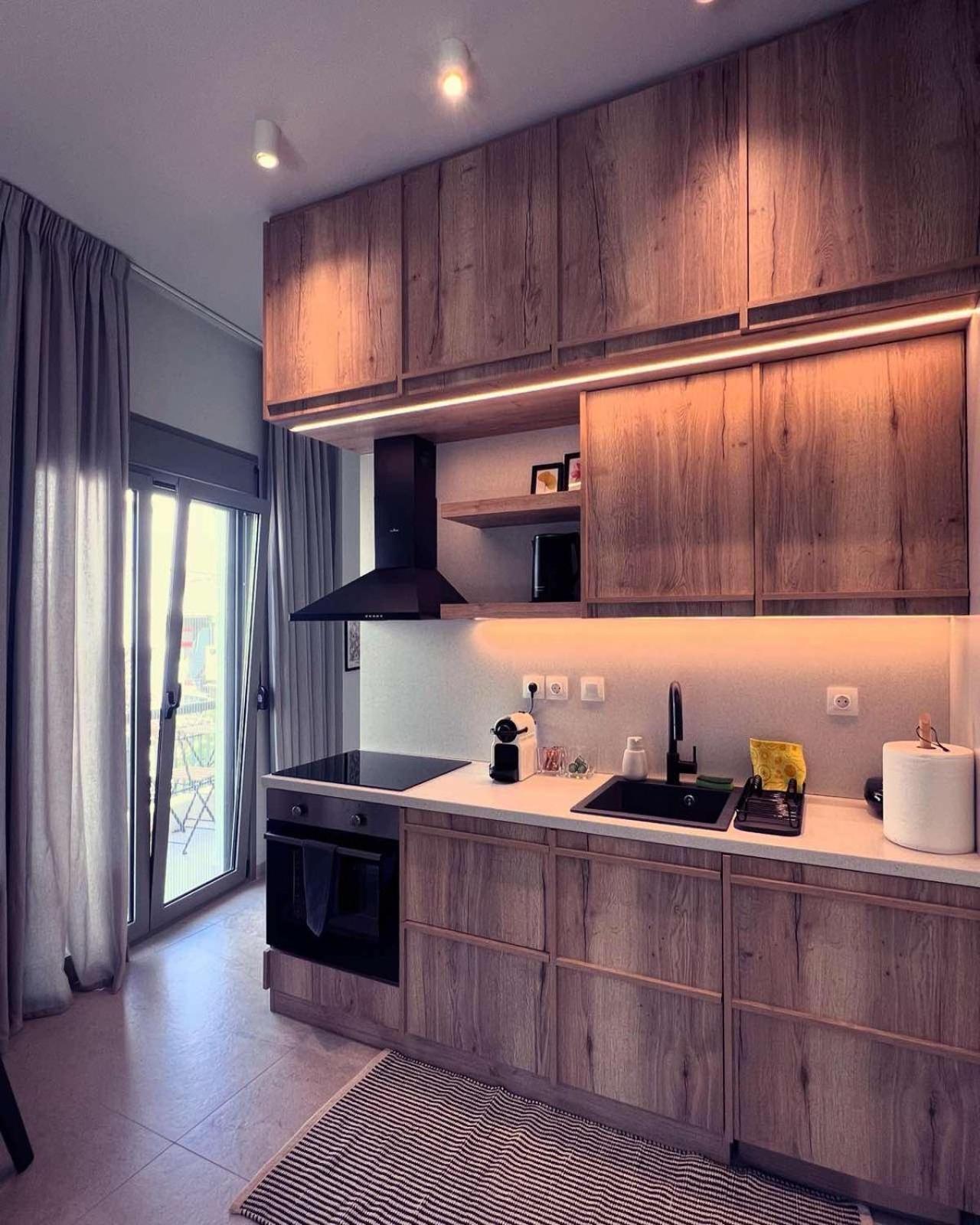Luxurious Wooden Detail Flat In City Center คัลกิดา ภายนอก รูปภาพ
